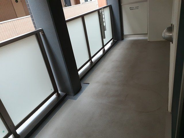 ヴィラージエのバルコニー