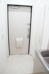 船橋市東船橋４丁目の賃貸マンションの玄関