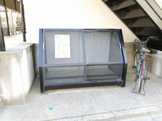 ヴァンベールのその他共用部分|敷地内ゴミ置き場。