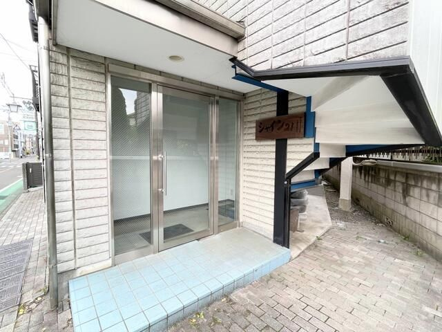 シャイン21のエントランス