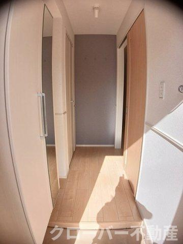 ルーベル塩屋ⅡＢの玄関