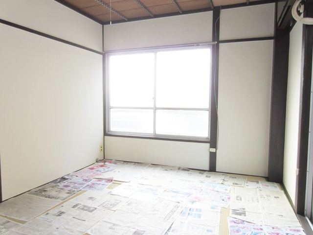 共栄ビルの和室|陽のあたる和室です☆