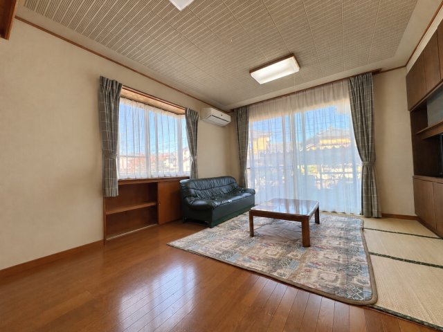 西区山田　中古戸建の居間・リビング