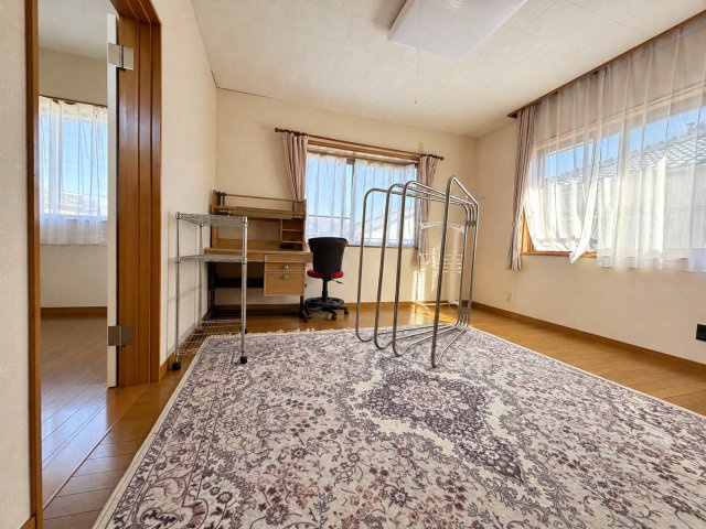 西区山田　中古戸建の洋室