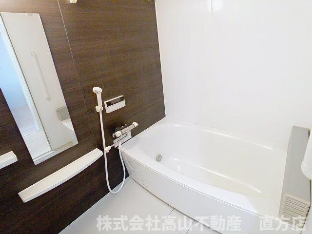 直方市大字感田の賃貸マンションの浴室|別部屋の写真です。
