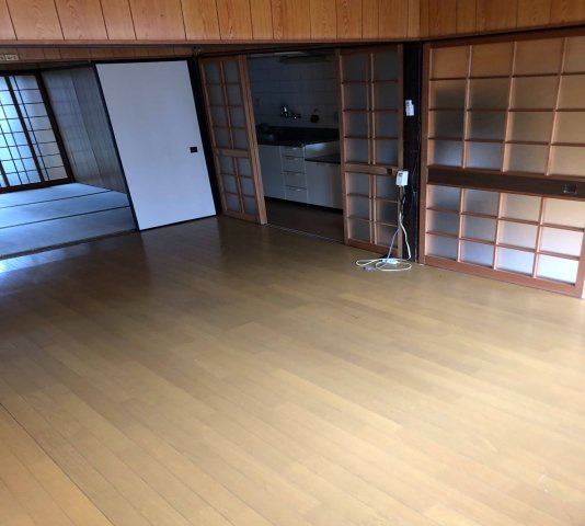 【居間・リビング】 | 西七条北東野町64貸家