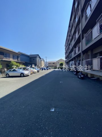 【駐車場】 | ユトリロ東幸