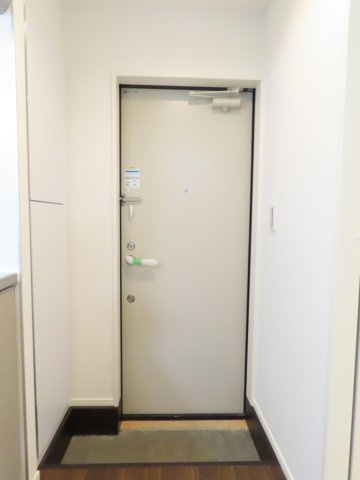 サンライズ津田沼Ⅳの玄関|建築中の写真です。