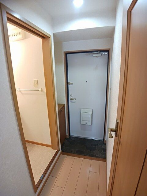 サニーパレスの玄関