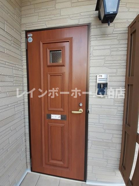 特典：仲介手数料が50％OFFです‼のエントランス|清潔なエントランスです