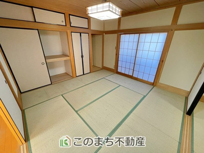 【和室】 | KEM佐野市葛生西１期中古戸建 | 押入や天袋など収納スペースが充実！お布団やお部屋の荷物もすっきり片付きます♪