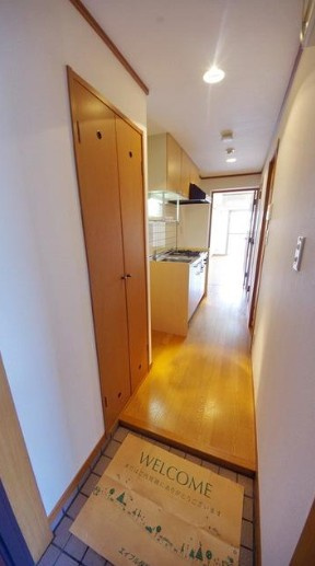 シャテロハイツ弐番館の玄関|※別部屋参考写真