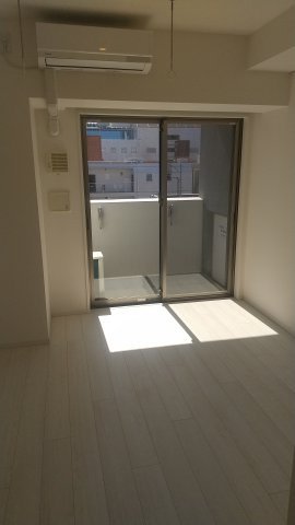 川崎市中原区小杉町１丁目の賃貸マンションの居間・リビング