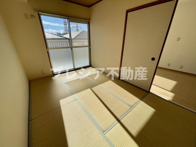 ドミール甲子園の和室