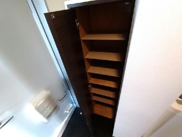 レオネクストエステート旗の台の玄関|ゆったりとした玄関です