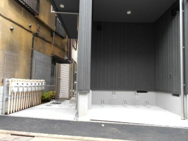 Ａｕｂｅ三軒茶屋の駐車場|駐車場があるので、車を買う予定の方も安心です