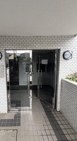 【エントランス】