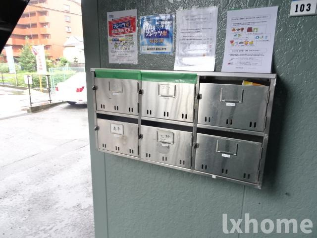 村治マンションのロビー