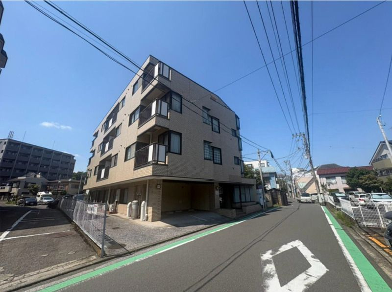 横浜市中区本牧町２丁目の賃貸マンションの外観