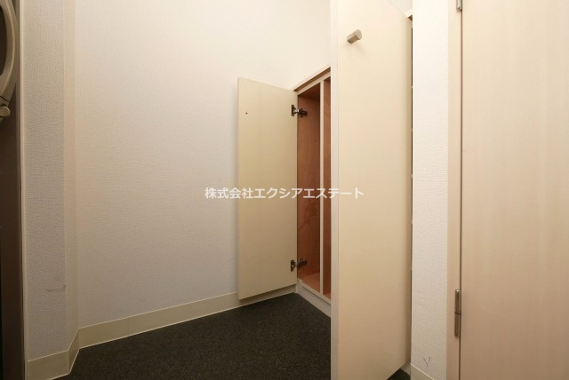 シーラビフォリアの玄関