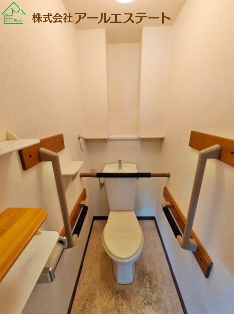 グローバル西飾磨　　山陽電鉄網干線「西飾磨駅」徒歩2分のトイレ