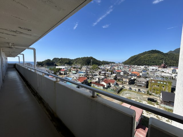 アレナ・ブランカ堂ヶ島のその他|玄関側廊下・眺望