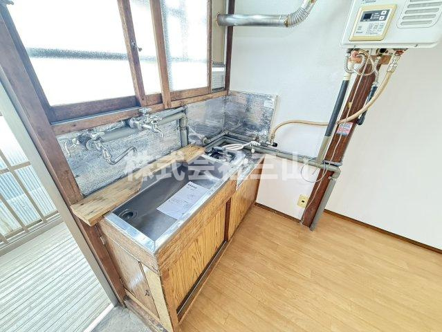 練馬区春日町５丁目のアパートのキッチン
