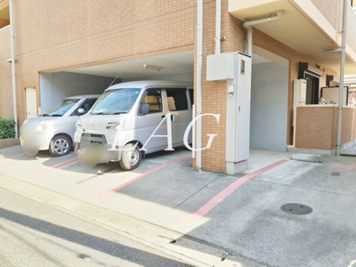 【その他共用部分】 | プリマヴェーラＷ | 駐車場です。