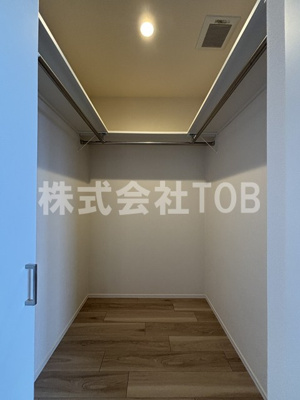 【収納】 | アルページュ久我山 | ベランダ側洋室①　ウォークインクローゼット
