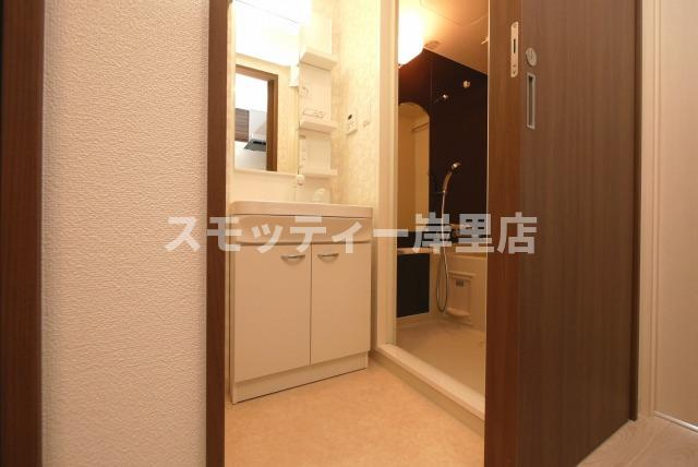 Luxe住吉公園の独立洗面台