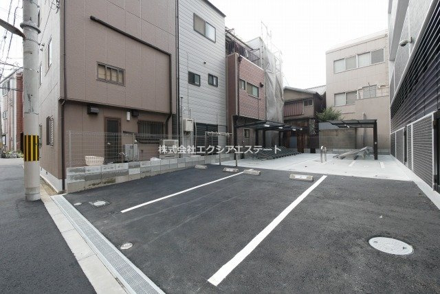AXIA M-City大阪加賀屋の駐車場
