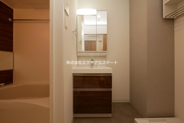 AXIA M-City大阪加賀屋の独立洗面台