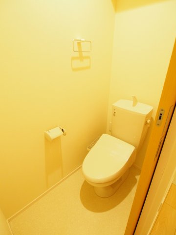 【トイレ】 | カーサ千駄ヶ谷 | 同物件別部屋参考写真
