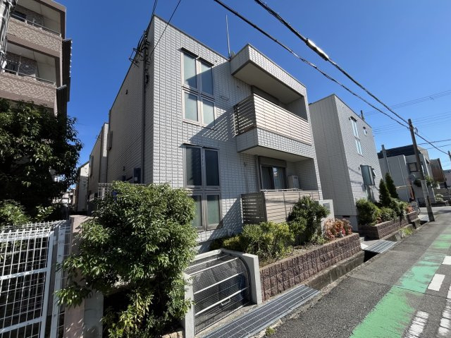 リ・ブロン甲子園の外観