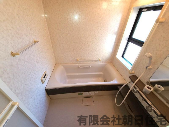 【浴室】 | 宍道町佐々布平屋中古戸建 | お風呂です