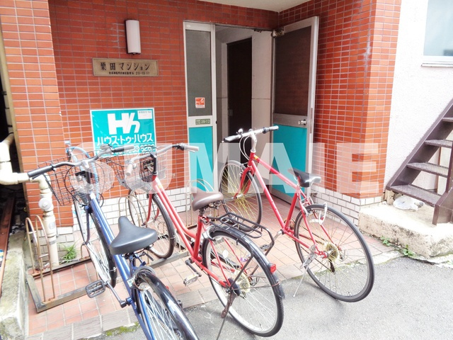 栗田マンションのエントランス|建物入口です☆