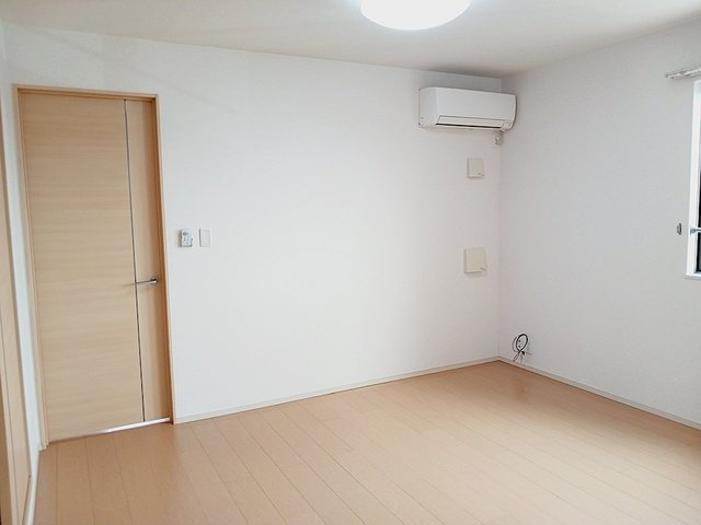 【内装】 | ＫＯＴＯＲＩの丘 | 内装は落ち着いています