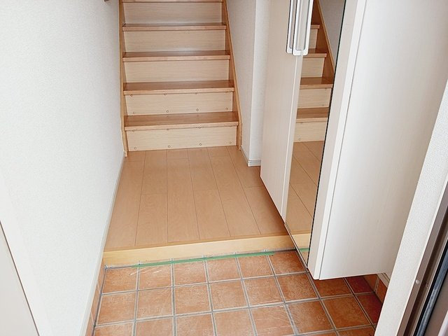 【玄関】 | ＫＯＴＯＲＩの丘 | 落ち着いた玄関です