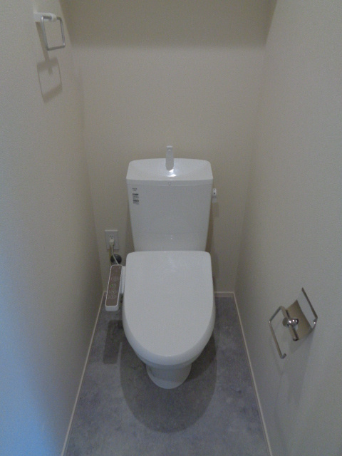ラクスラス湘南辻堂のトイレ|トイレは嬉しい温水洗浄便座