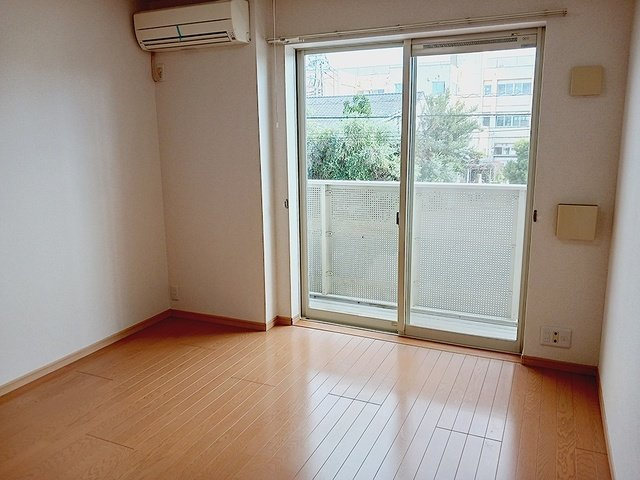 【居間・リビング】 | ヴィラ　プリムローズ | 物件の内装です