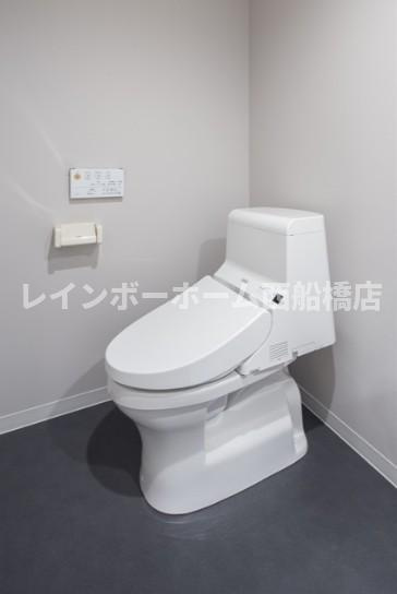 八千代市萱田町のアパートのトイレ