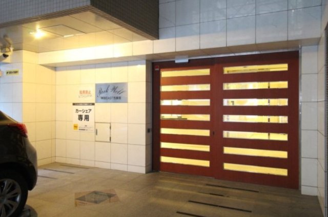 千代田区東神田２丁目の賃貸マンションのエントランス