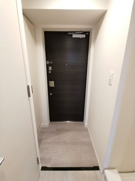 ディアレイシャス名古屋太閤通の玄関