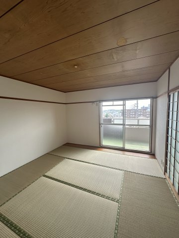第二サンパーク奥村の和室