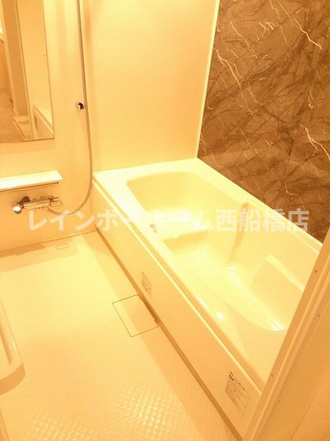 ノア タキノイの浴室