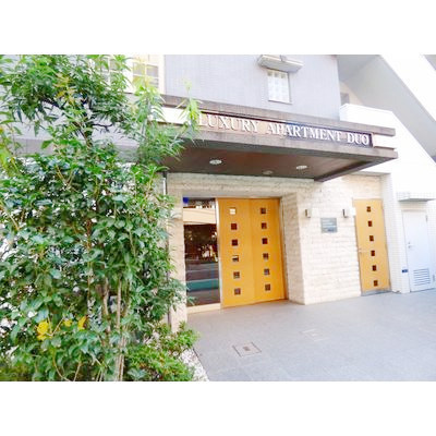 ラグジュアリーアパートメントデュオ神楽坂の内装|明るい色調の室内です