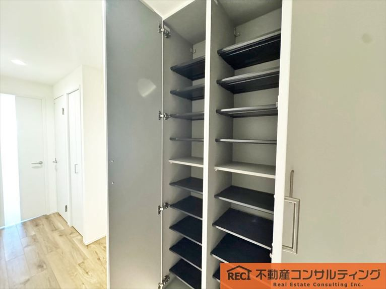 エナ御影の収納
