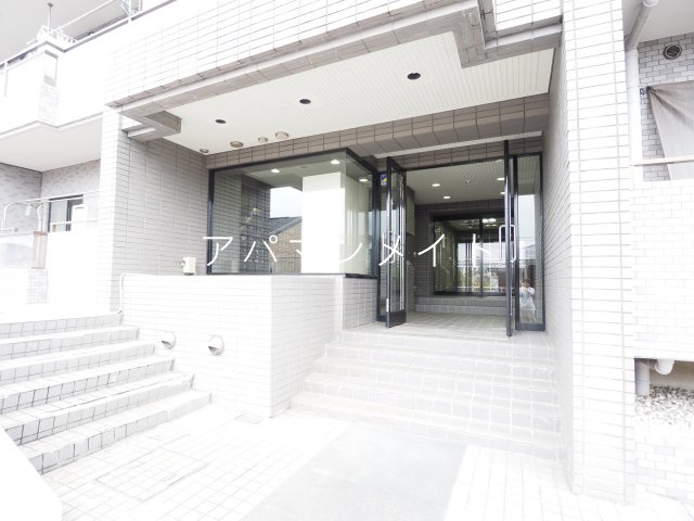 【その他共用部分】 | ロイヤルガーデンワコーレ上永谷 | 建物入口です