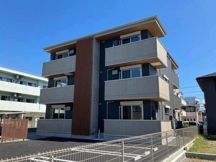 D-Crinum 本田町の外観