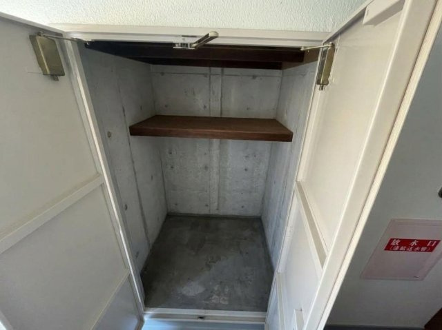 小田急サンハイツ2号棟3階の設備|お部屋専用の倉庫付
